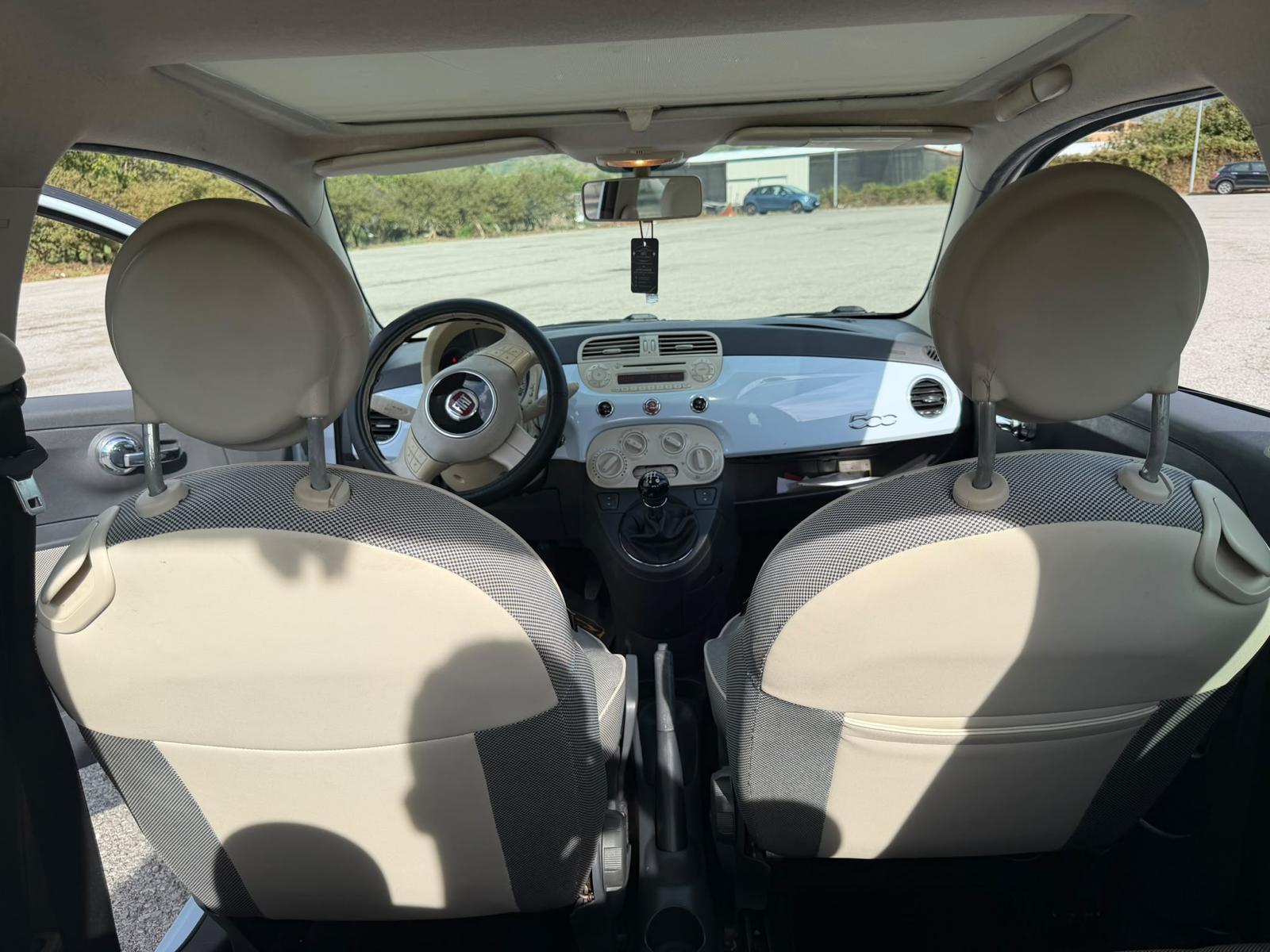 
								Fiat 500 full									