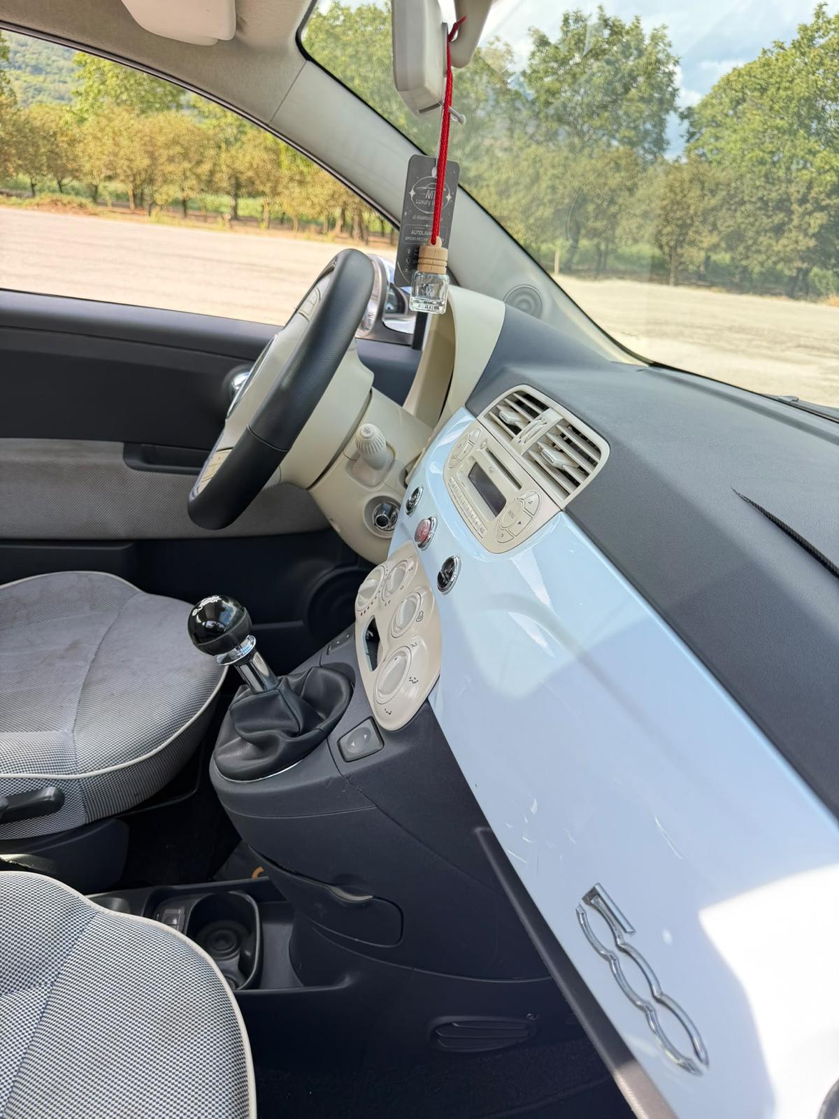 
								Fiat 500 full									