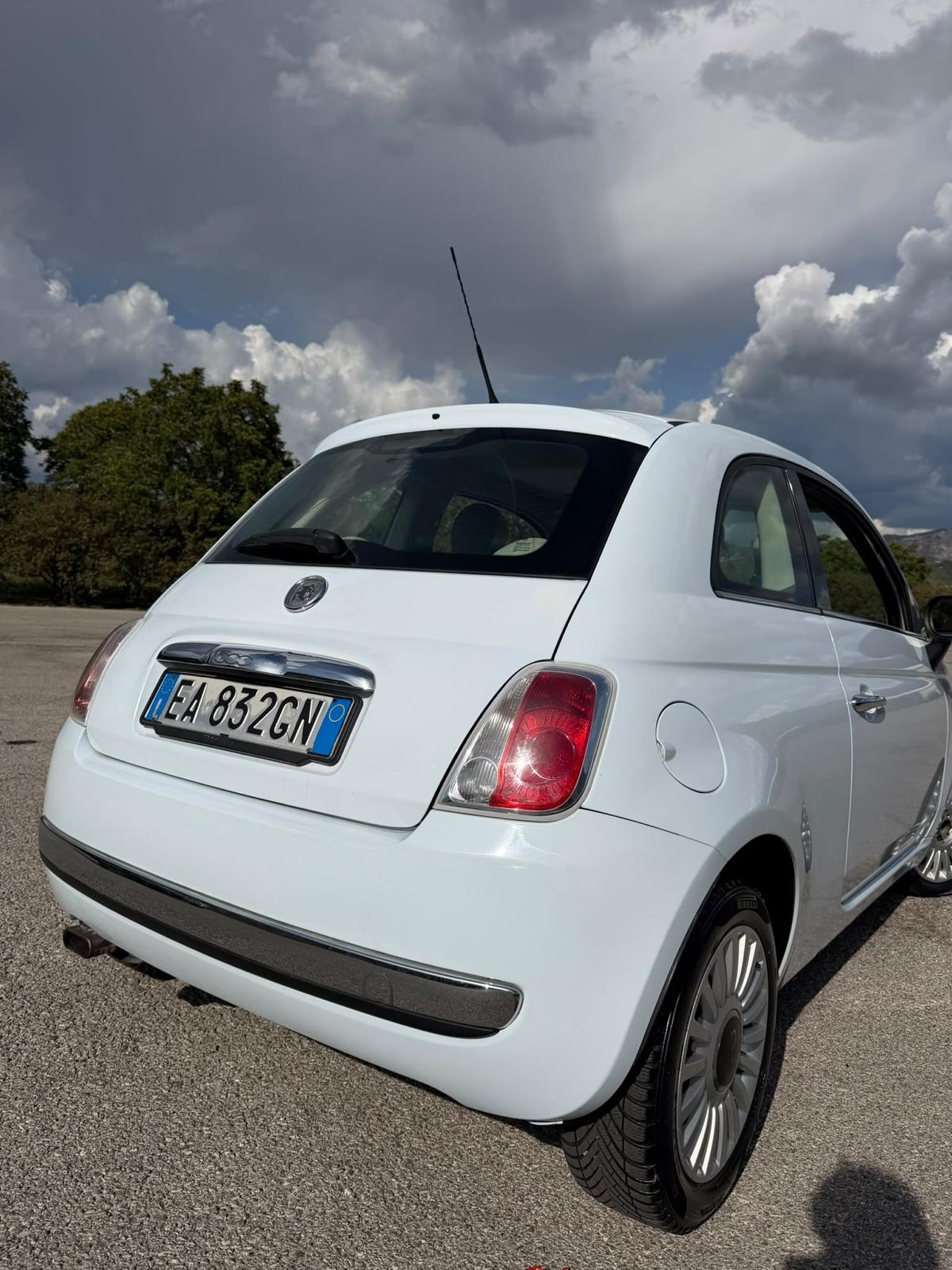 
								Fiat 500 full									