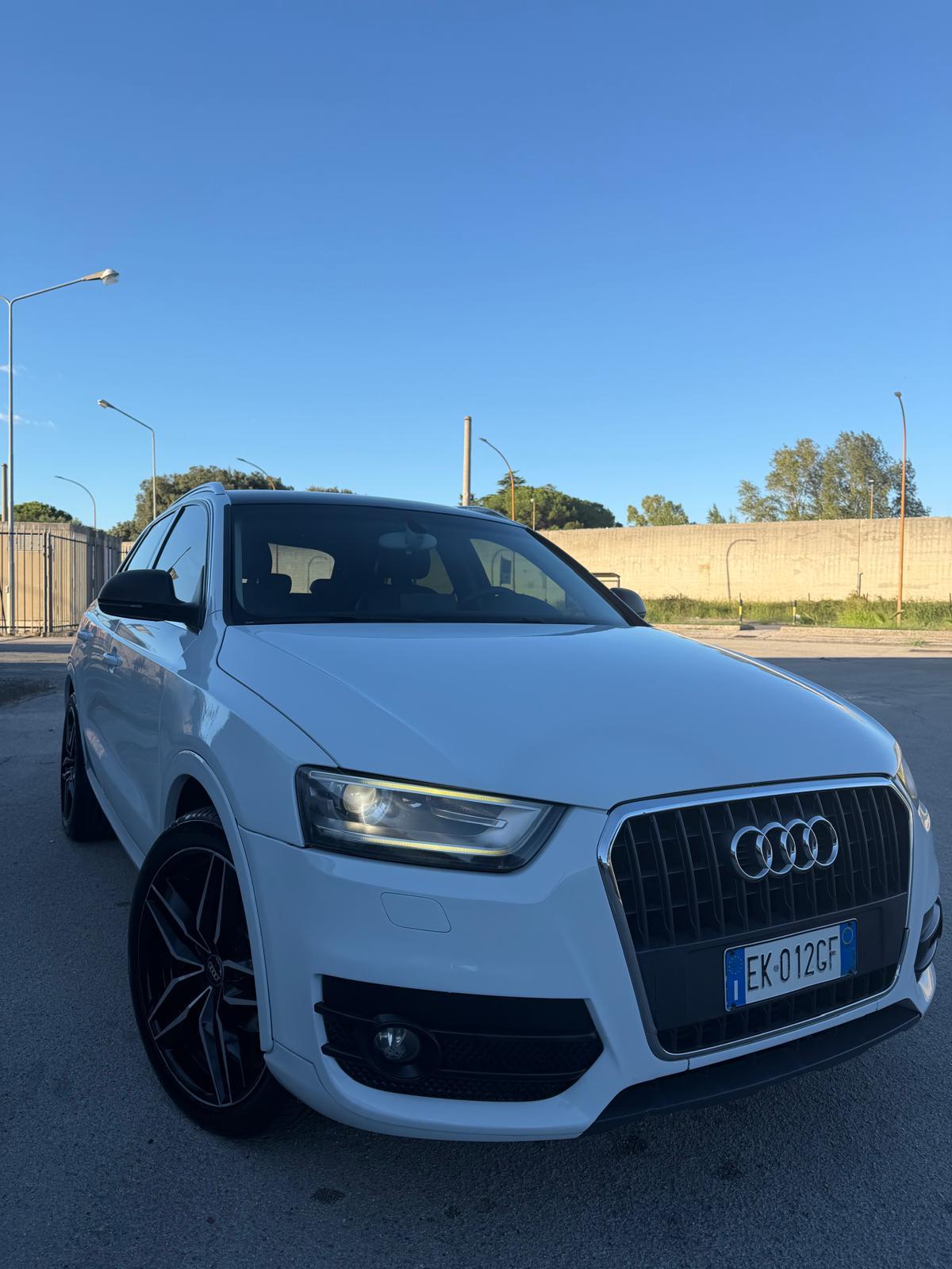 
								Audi Q3 full									